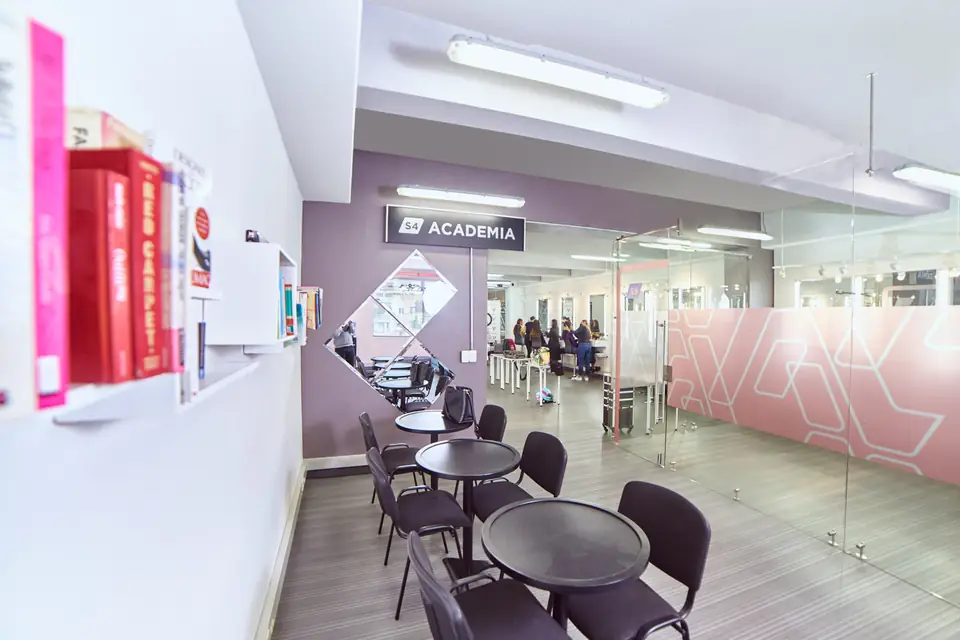 Aula de la academia V PRO